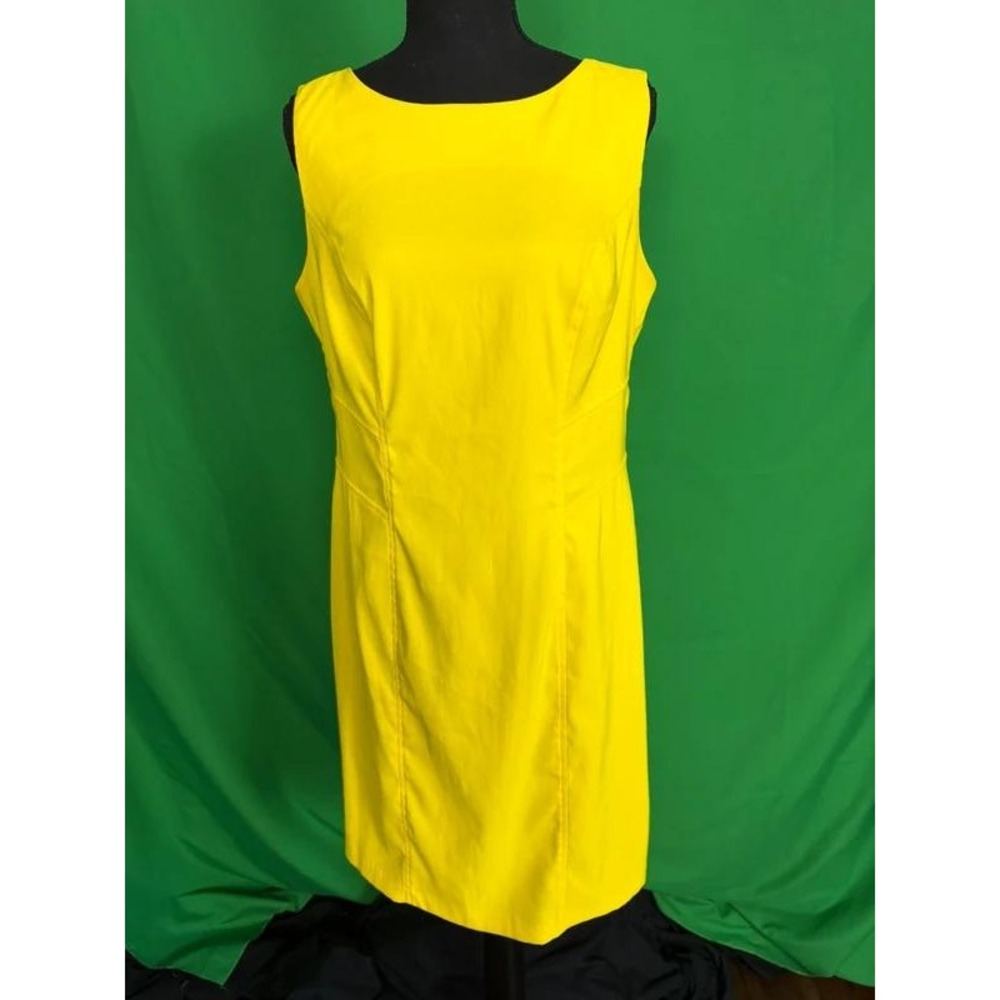 Alyx Limited Women's Dress Size 10 Yellow Sleeveless Sheath Career Stretch